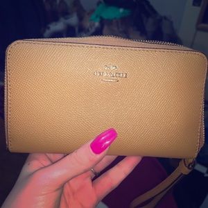 Tan Coach wallet